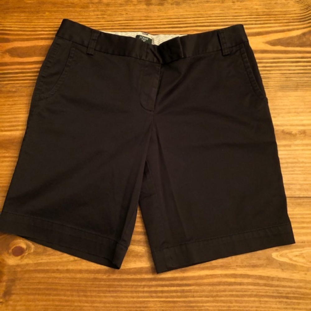 J. Crew City Fit 9"short.  Black,  Size 10